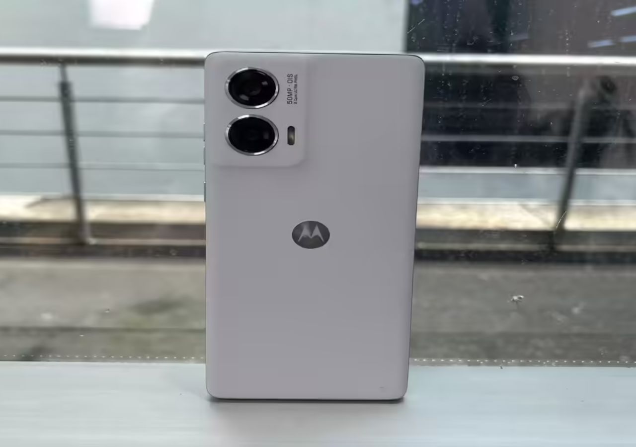 Motorola Edge 50 Fusion :...