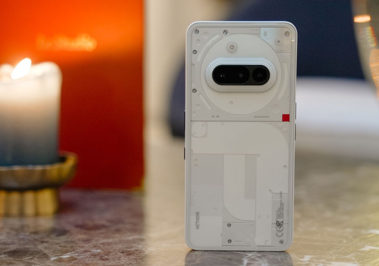 Unveiling the Nothing Phone (3a):...