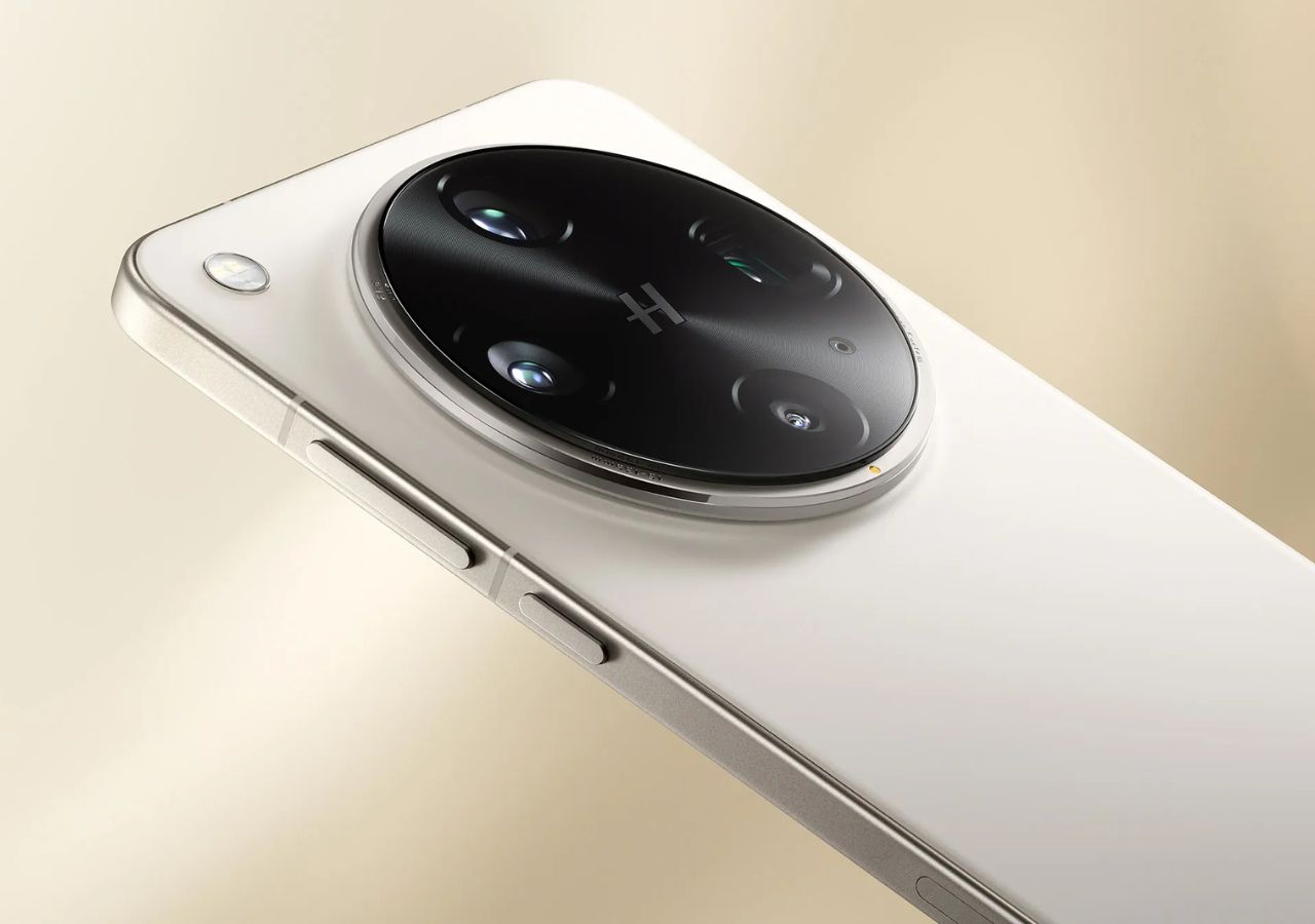 OPPO Find X8 Ultra a...