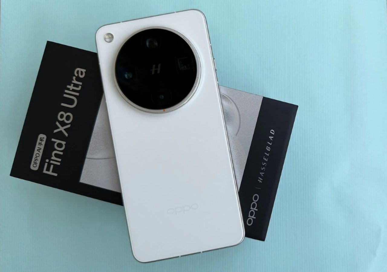 OPPO Find X8 Ultra a...