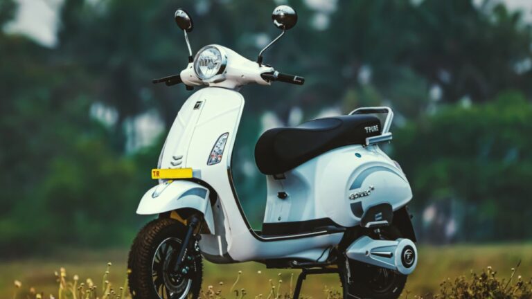 PURE EV EPluto 7G: An excellent choice of electric scooter with strong range and style