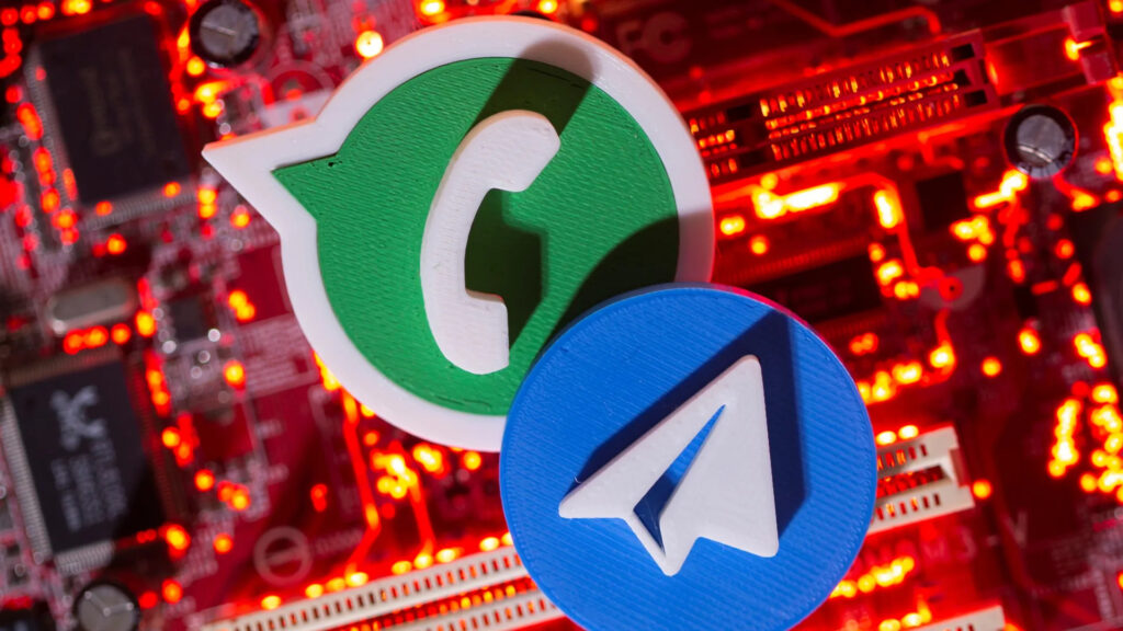 Partial Ban on WhatsApp & Telegram Voice Calls in Russia : Text Messaging Still Allowed