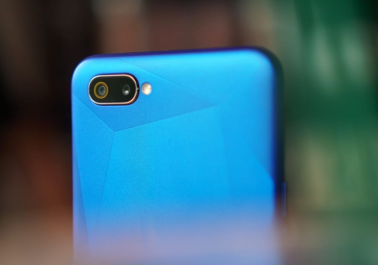 Realme C2 Review: A Budget...