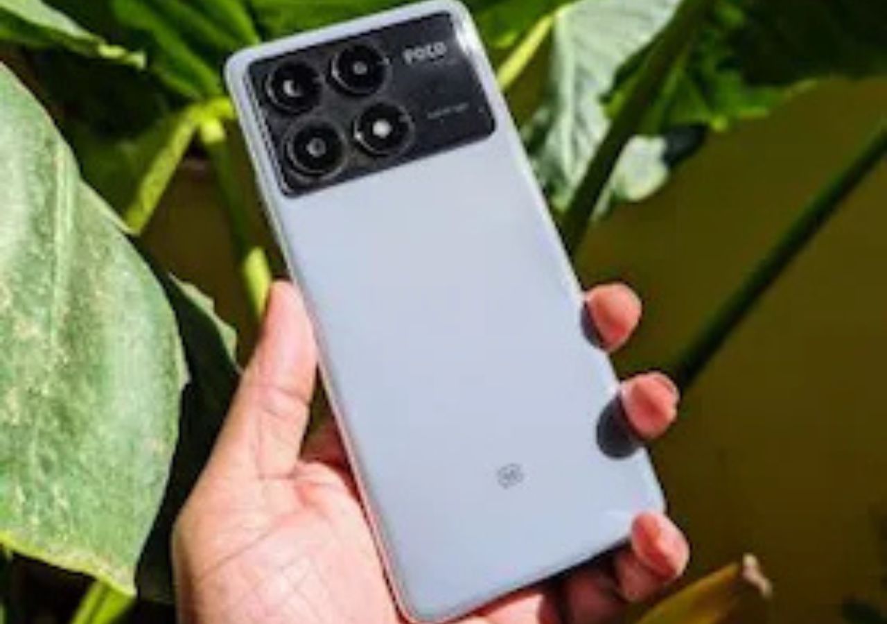 realme Narzo 70x 5G vs...