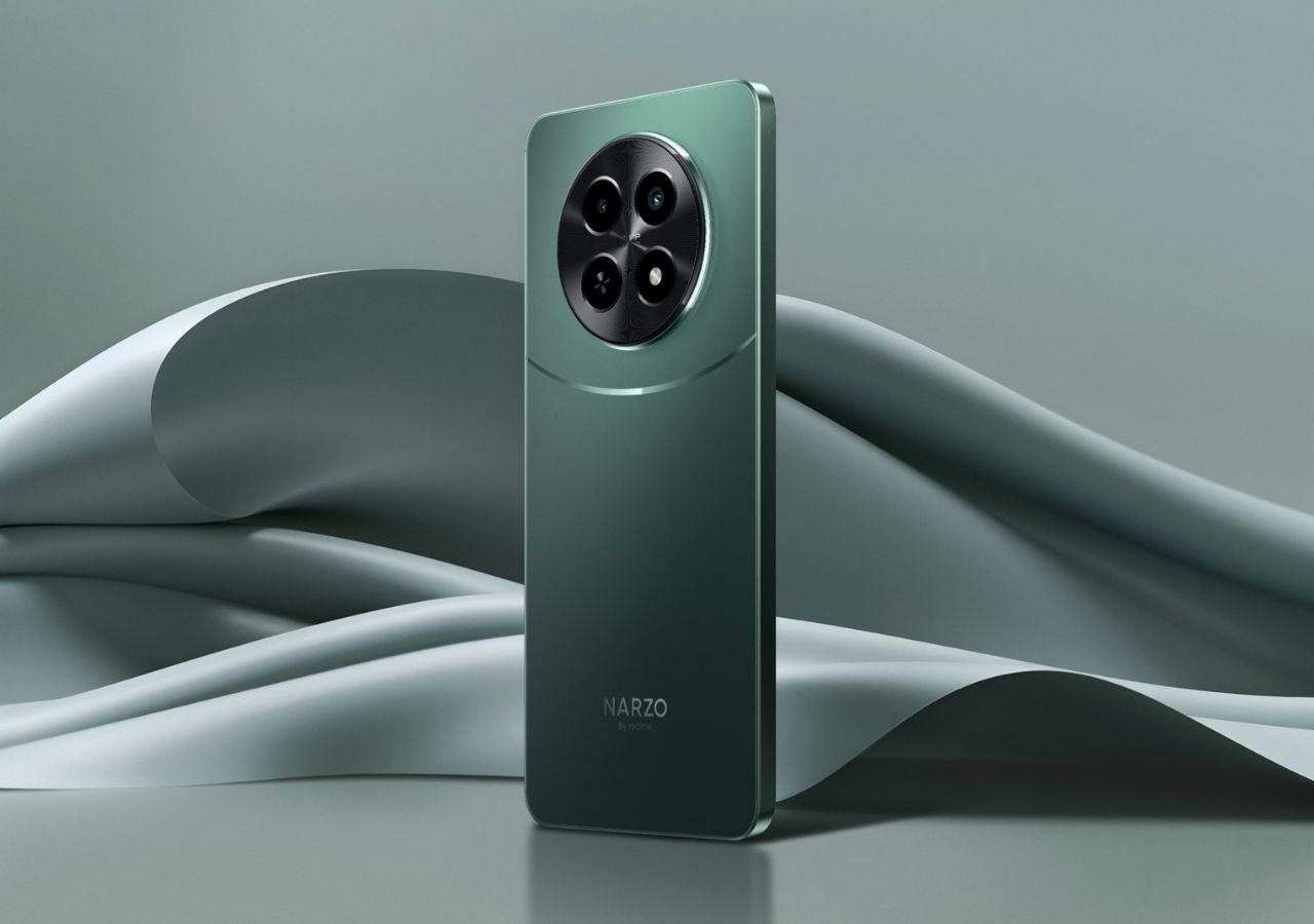 realme Narzo 70x 5G vs...