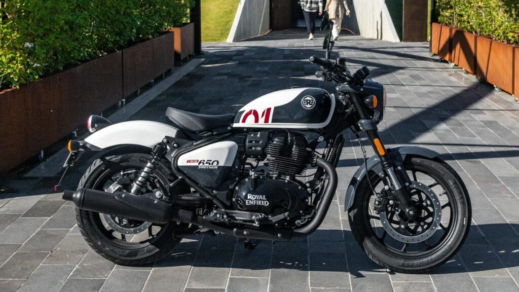 Royal Enfield Shotgun 650 (2)