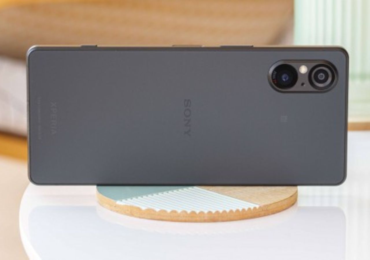 Sony Xperia 5 V: Can...