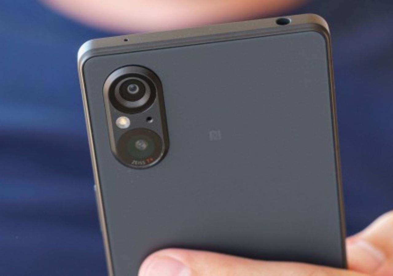 Sony Xperia 5 V: Can...