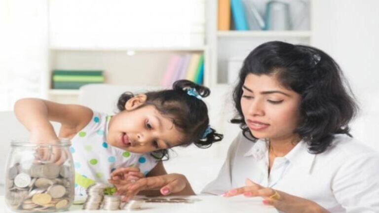 Deposit only ₹500 per month and prepare a fund of lakhs for your daughter!