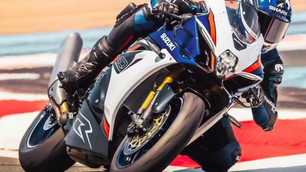 बाइक लवर्स के लिए आई खुशखबरी: Suzuki GSX-R1000R का स्पेशल एनिवर्सरी एडिशन हुआ लॉन्च