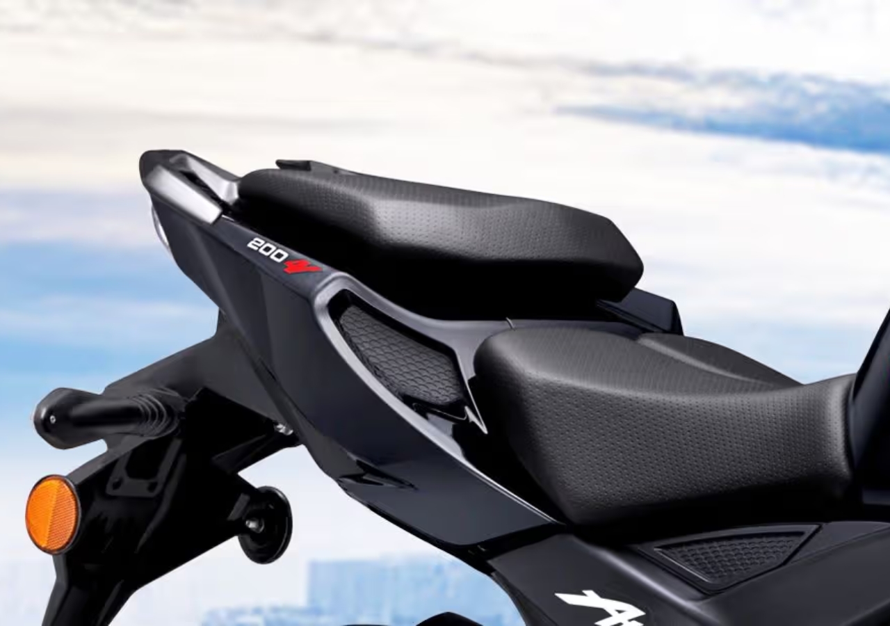 TVS Apache RTR 200 2025...