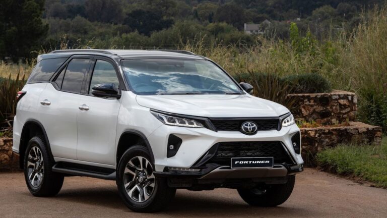 Toyota Fortuner – The king of tremendous power and premium looks