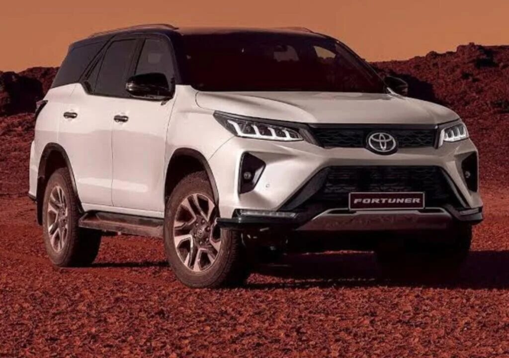 Toyota Fortuner 8