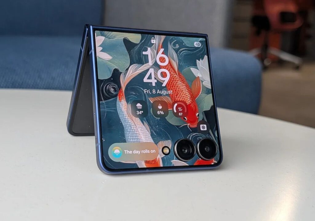 Samsung Galaxy Z Flip 7: The Refined Clamshell with a Bigger Window to the World