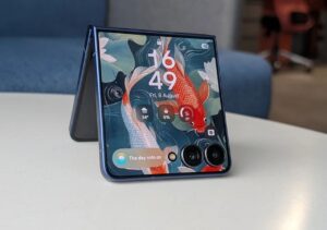 Samsung Galaxy Z Flip 7: The Refined Clamshell with a Bigger Window to the World