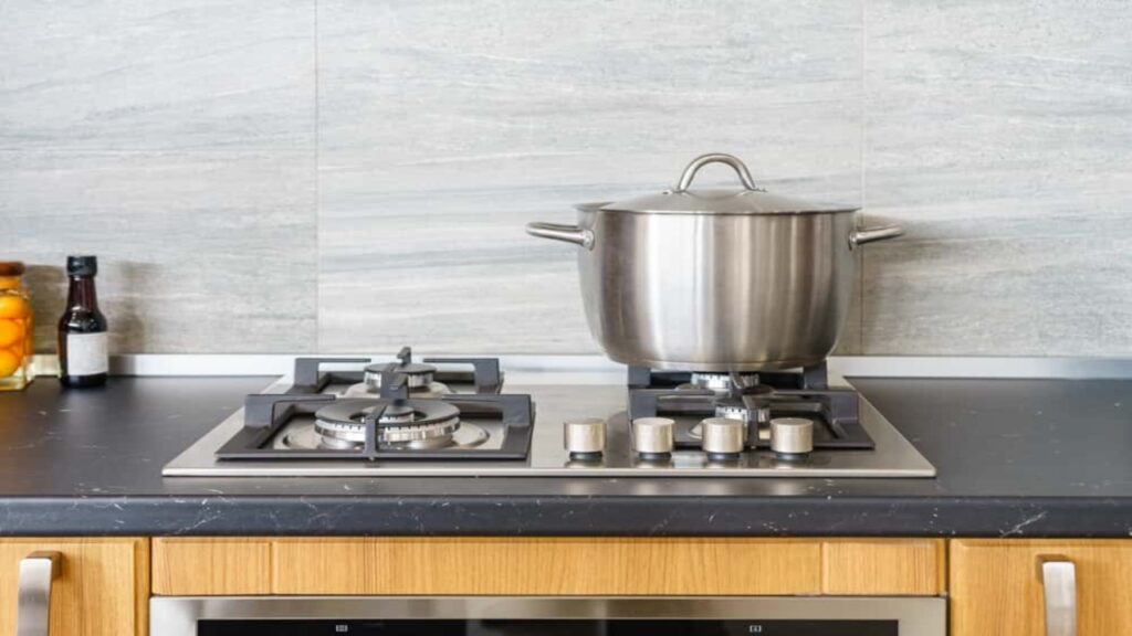 Vastu Tips: Place Your Gas Stove Here to End Money Problem