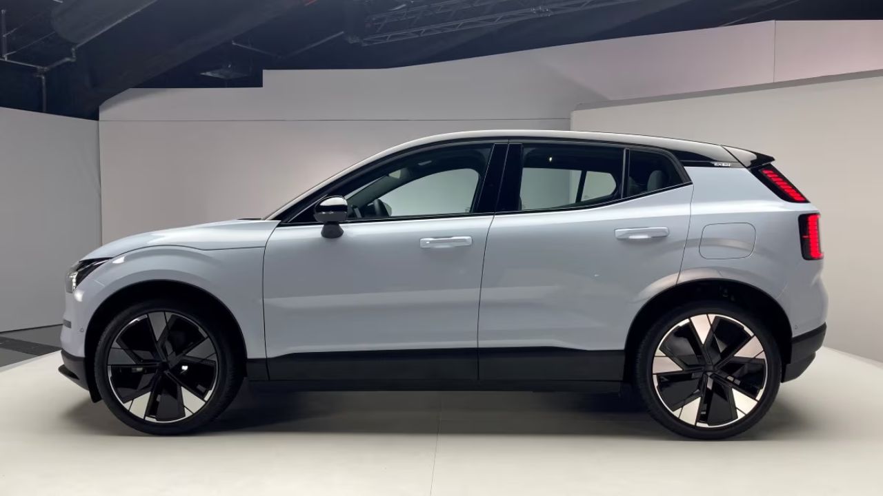 Volvo EX30 electric SUV