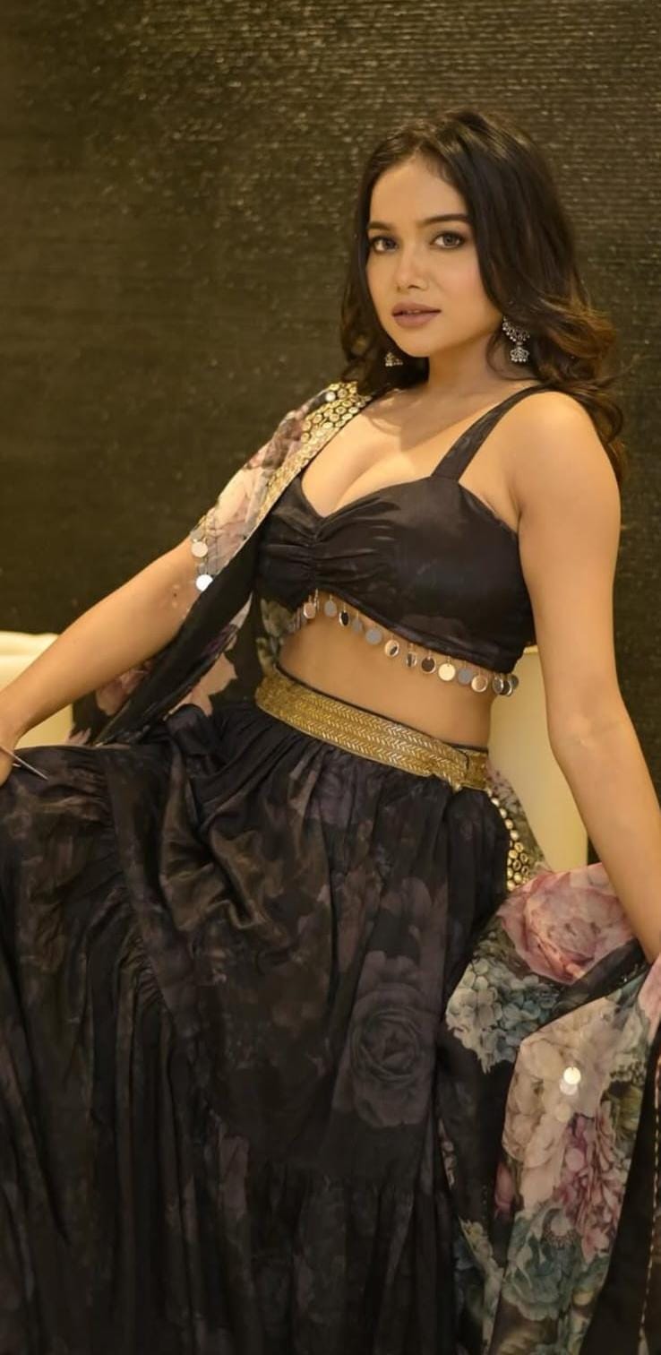 Manisha Rani Sexy Photos Set...