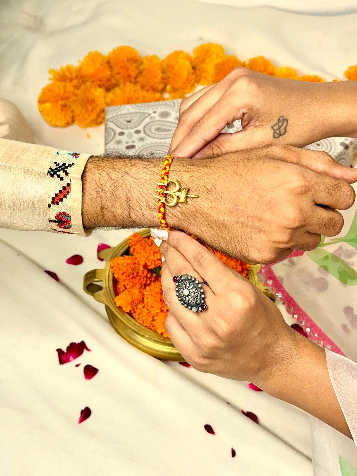 Raksha Bandhan Ki Shubhkamnaye –...