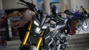 Yamaha MT-15 V2.0 2025: Sleek Design, TFT Display & Youth-Focused Upgrades