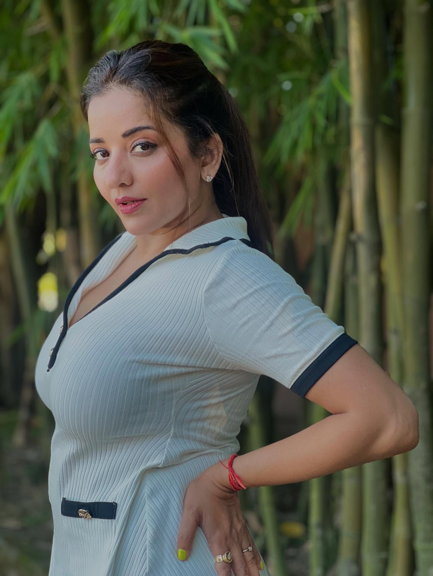 Monalisa Sets Internet on Fire...