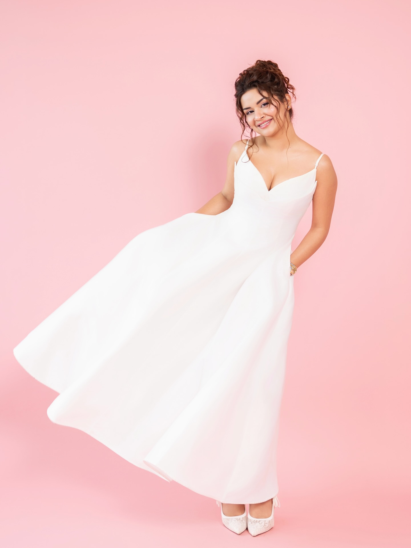 Avneet Kaur Latest Photoshoot –...