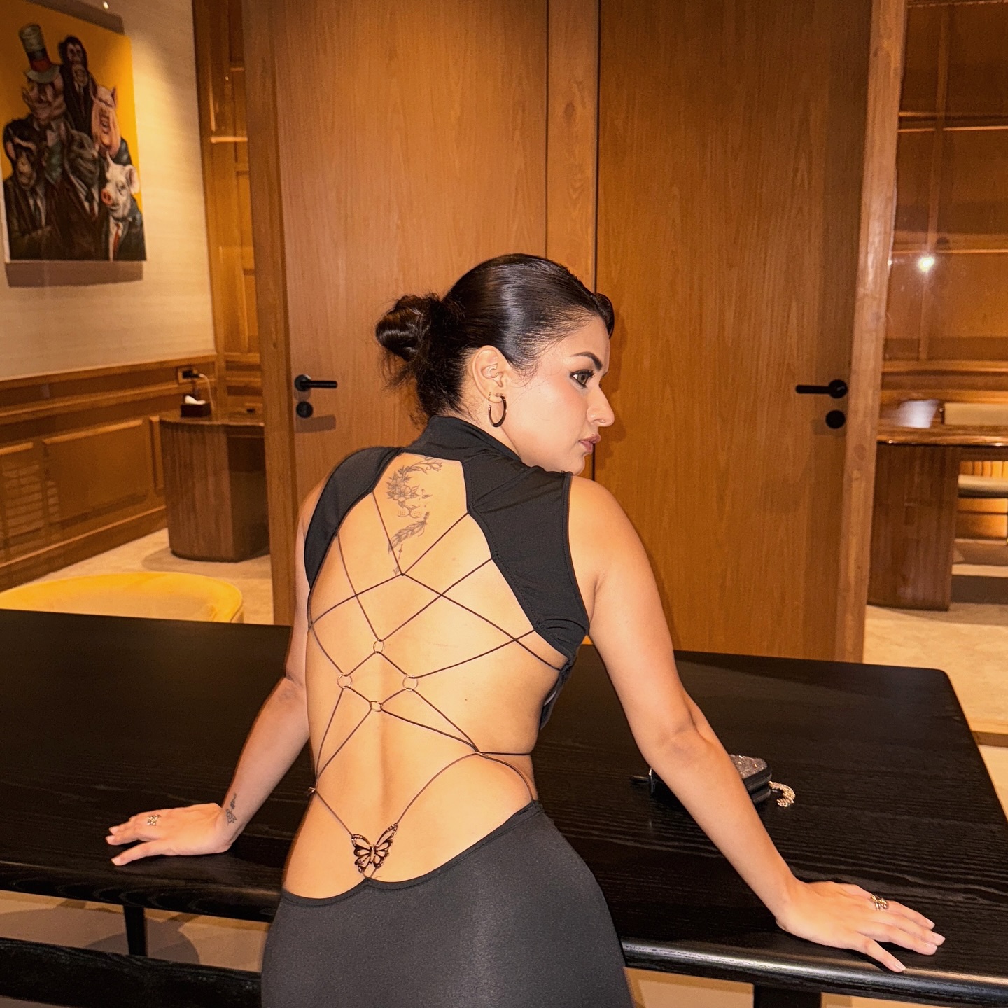 Avneet Kaur Hot Photos –...