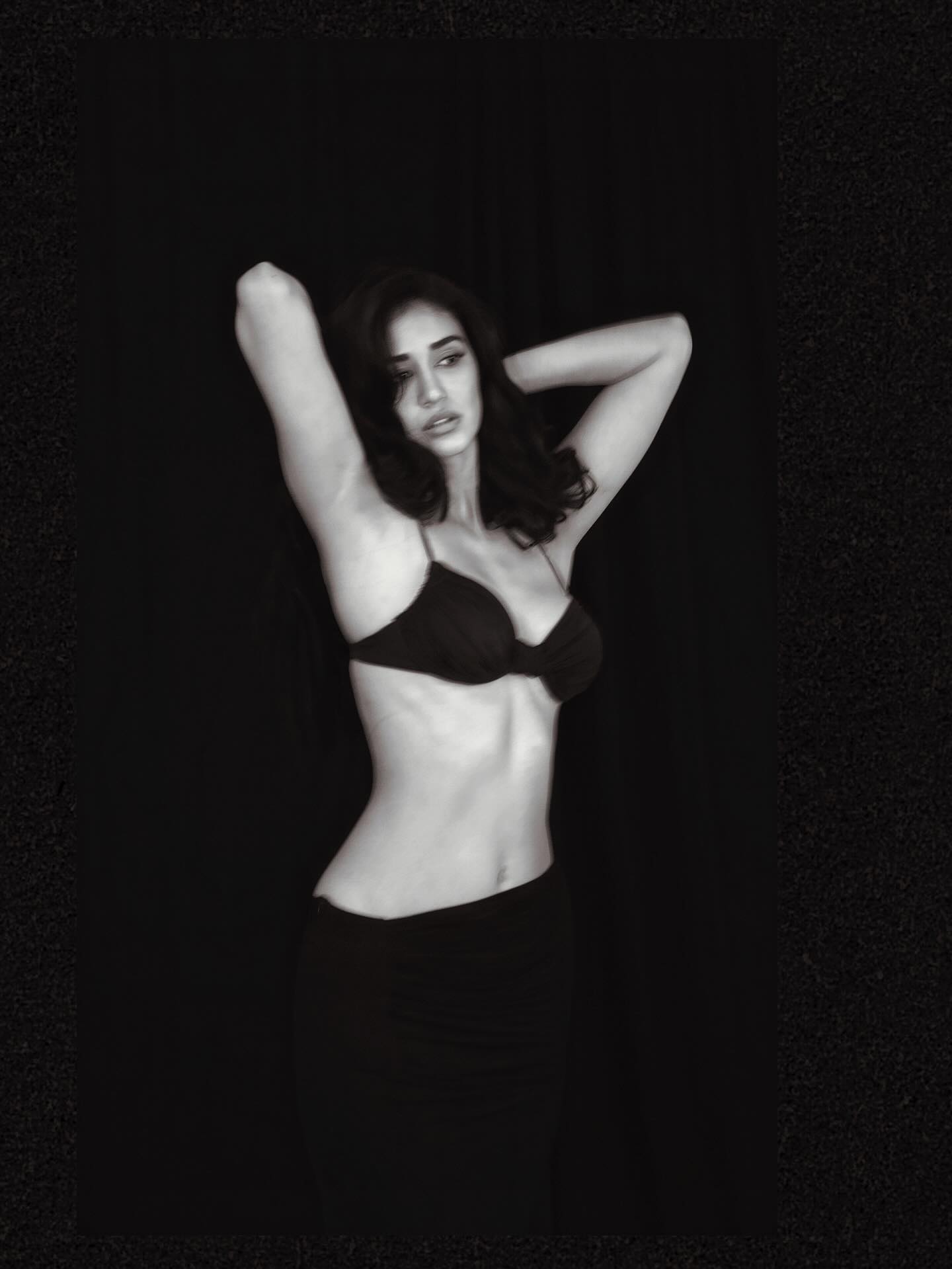 Disha Patani Flaunts Toned