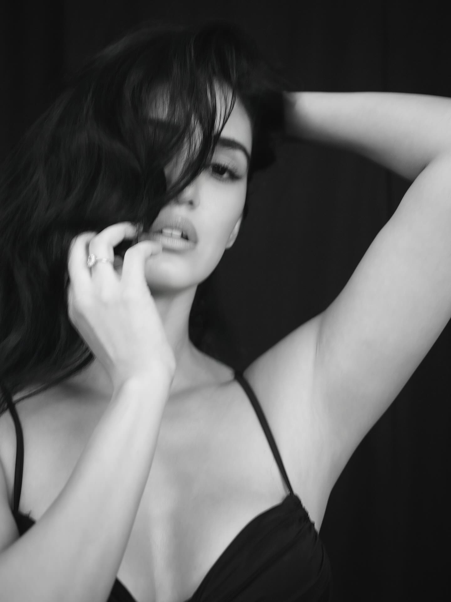 Disha Patani Flaunts Toned Legs...