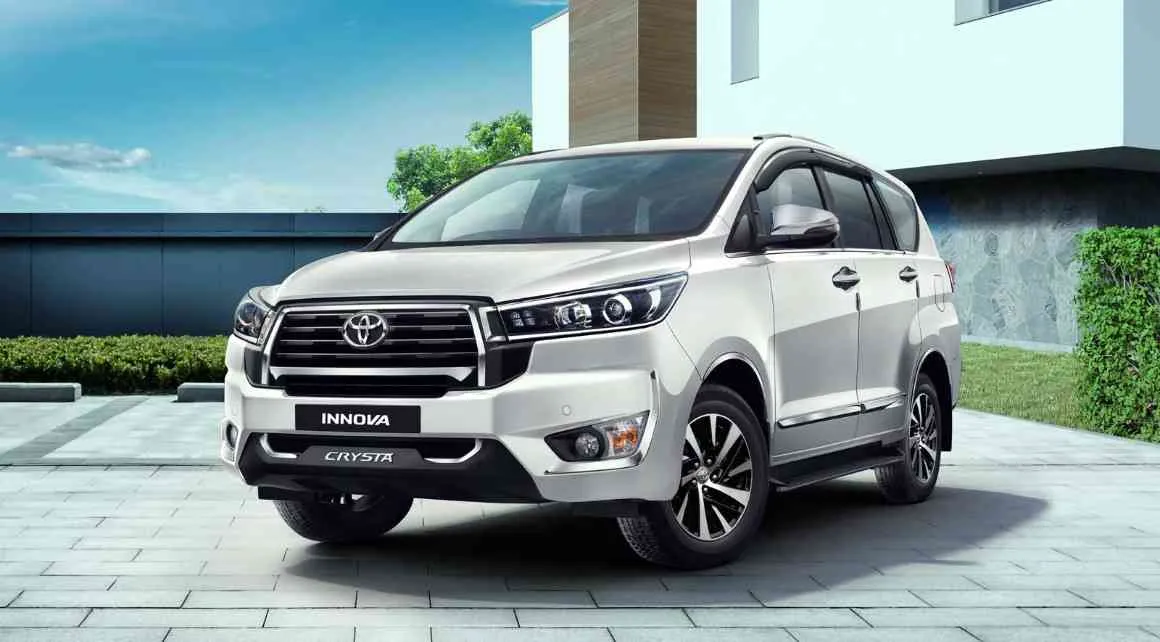 Exterior Toyata Innova Crysta Front Left Side 1160x642
