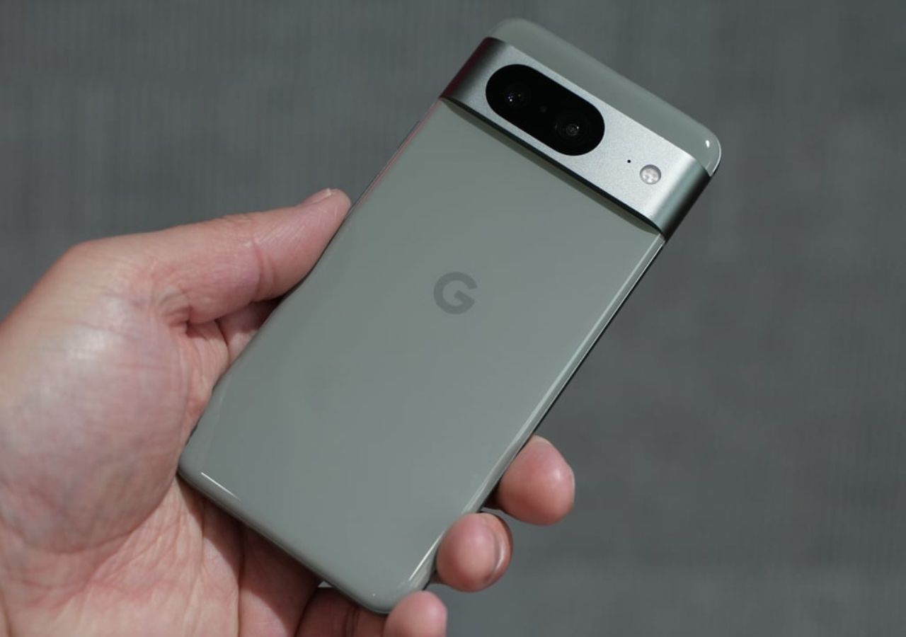Google Pixel 8a  : A...