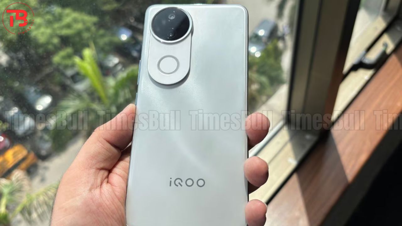 Iqoo Z10r 5g (1)