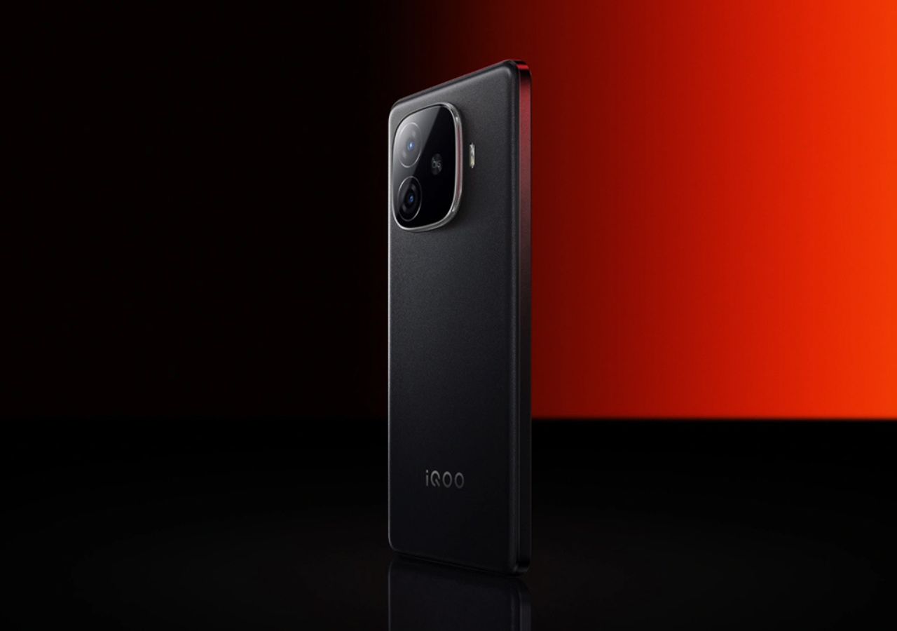 iQOO Z9s 5G : Redefining...