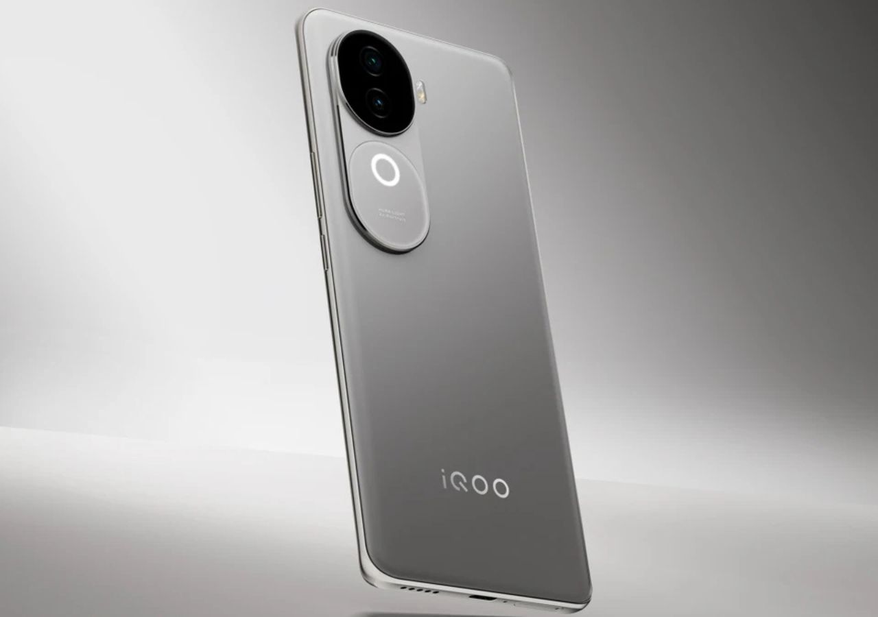 iQOO Z9s 5G : Redefining...