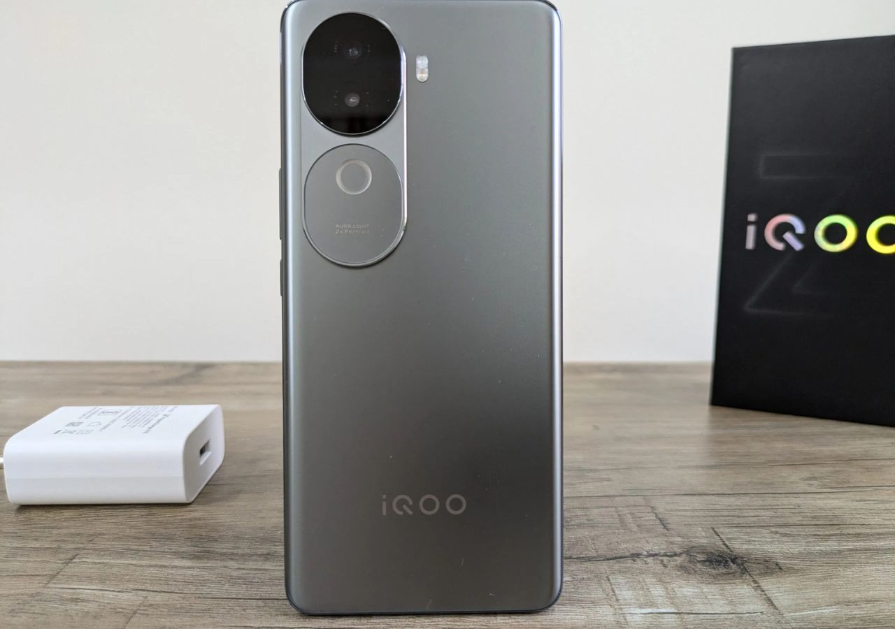 iQOO Z9s 5G 