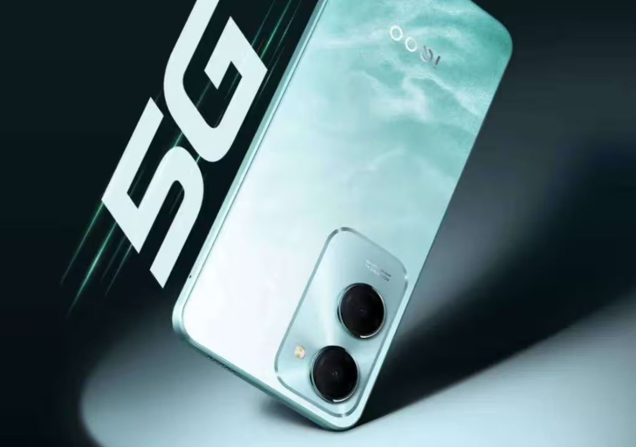 iQOO Z9s 5G : Redefining...