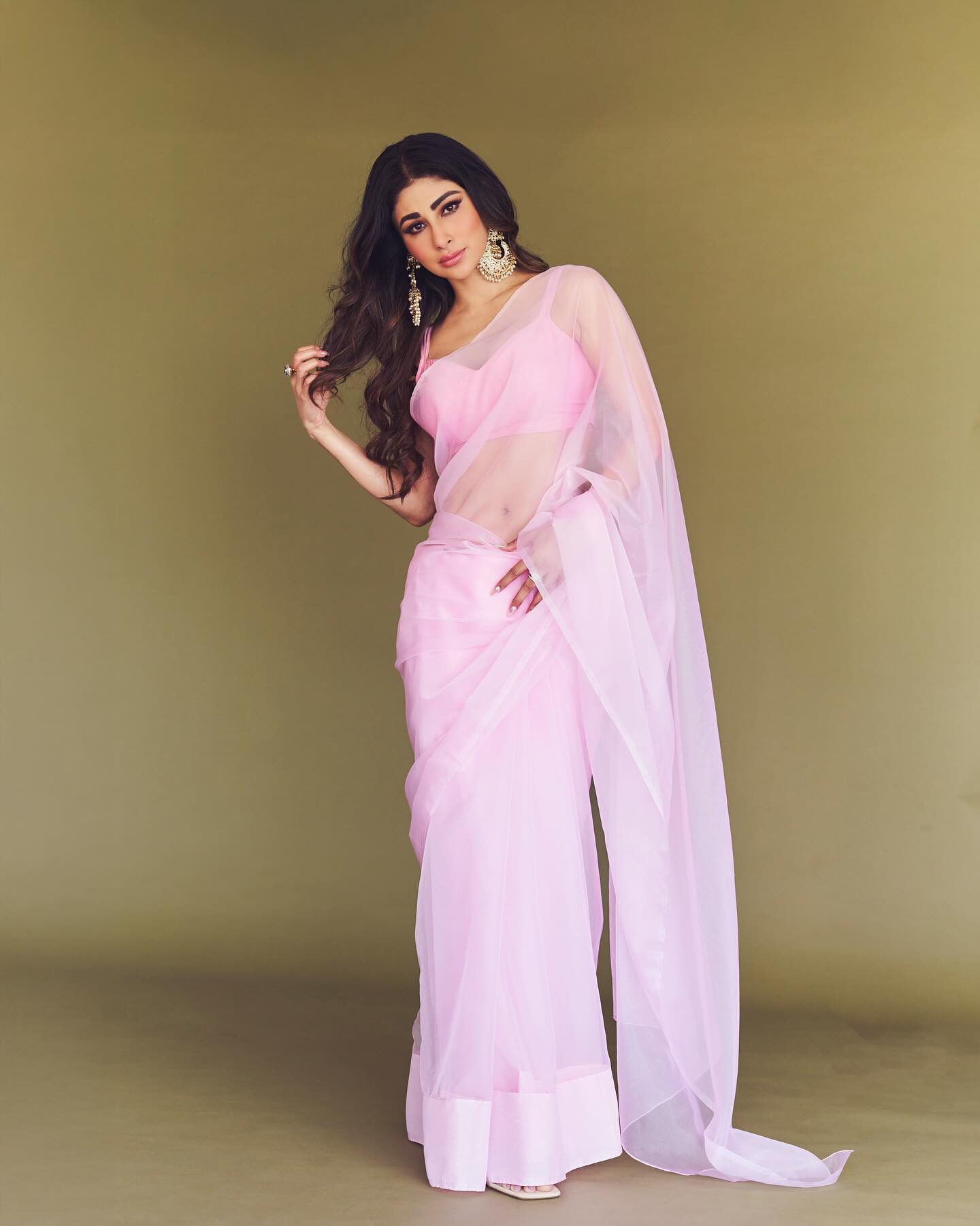 Mouni Roy Glamorous Photoshoot –...