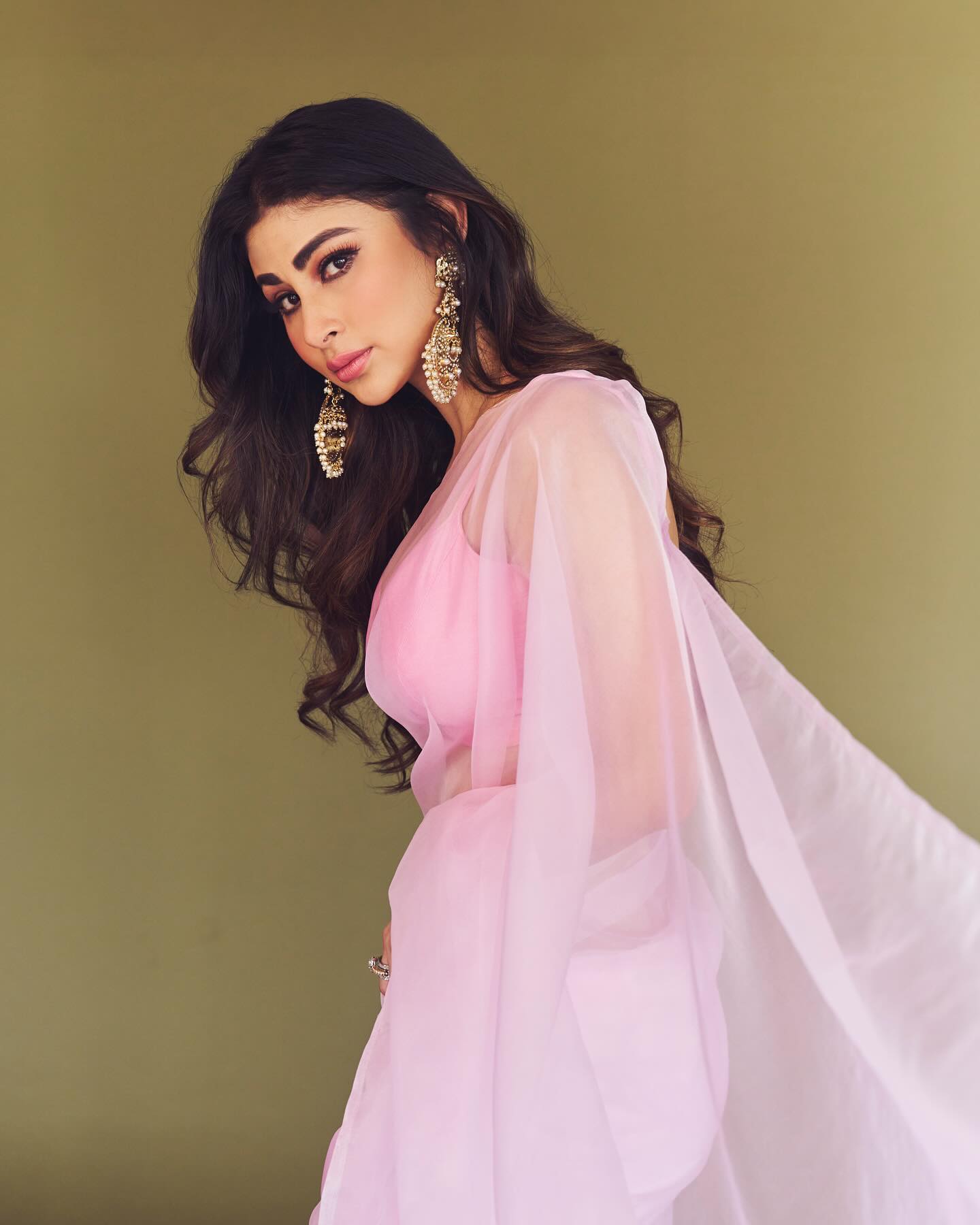 Mouni Roy Glamorous Photoshoot –...