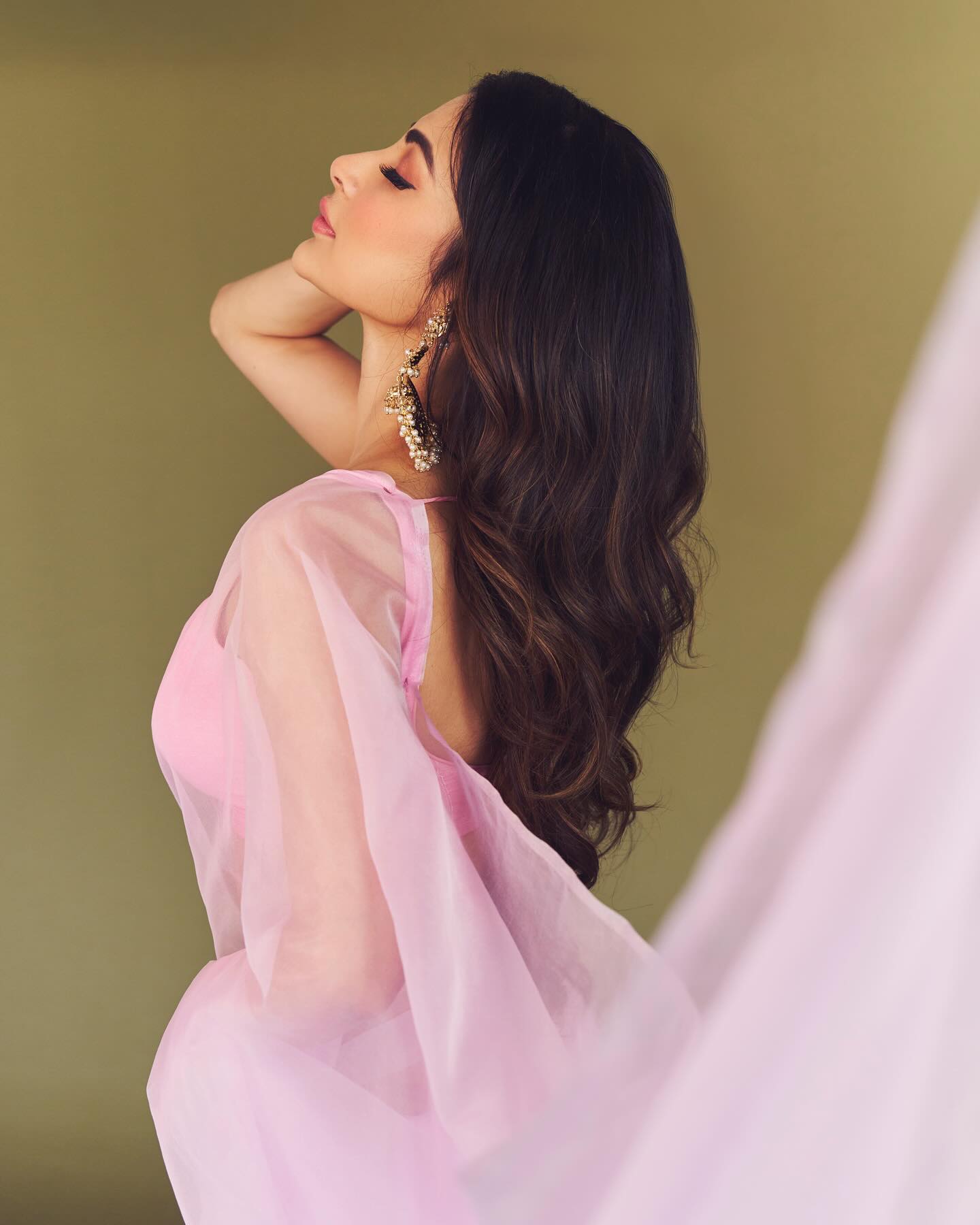 Mouni Roy Glamorous Photoshoot –...