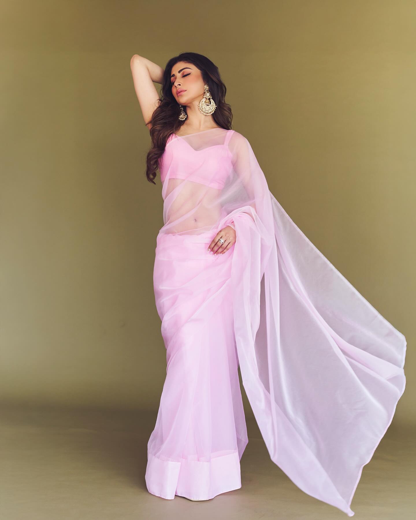 Mouni Roy Glamorous Photoshoot –...