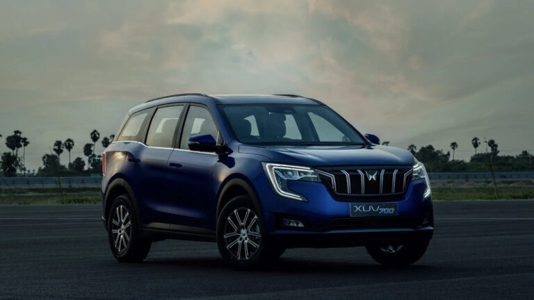 Mahindra XUV 700 2025 Launched with Powerful Engine and Premium Features