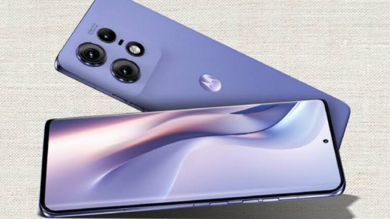 Save Upto Rs 14000 on Curved Display Phone Moto Edge 50 Pro From Amazon Sale