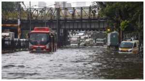 Mumbai Weather Forecast – IMD issues heavy rain warning in next 3-4 hours, Here Full Update