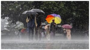 Mumbai Weather Forecast – IMD Issues Heavy Rain Warning in These District Today