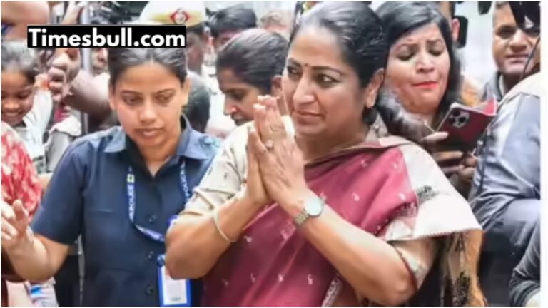 Delhi CM Rekha Gupta Attacked During Public Hearing: Accused Arrested