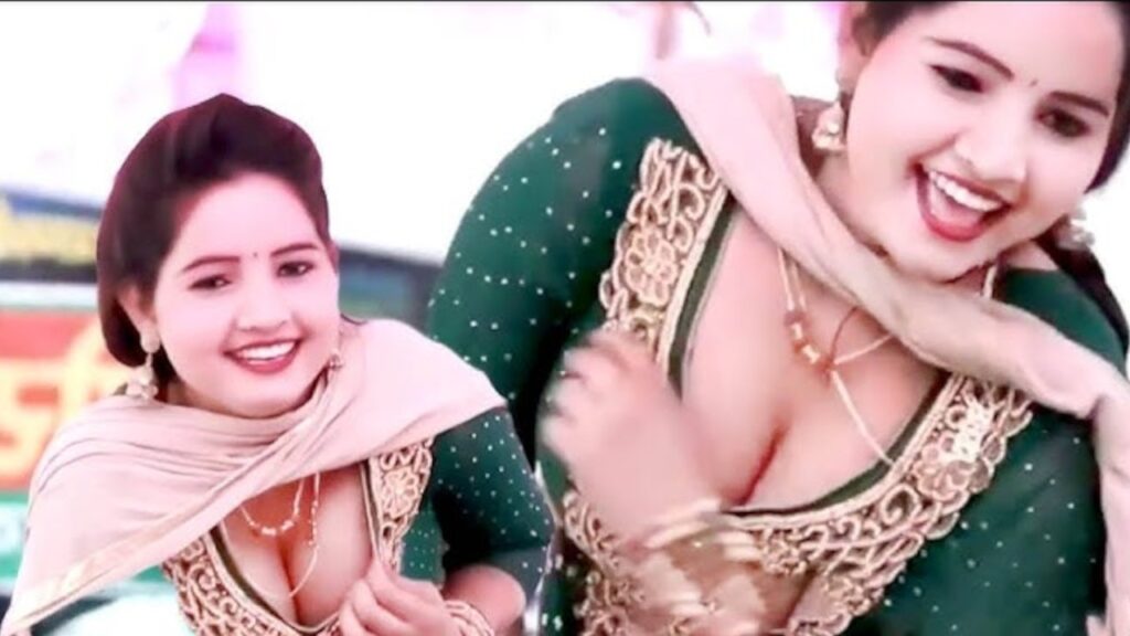 Sunita Baby Boldest Dance Leaves Audience Awestruck-Must Watch Sizzling Moves