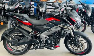 2025 Bajaj Pulsar NS200 Detailed Review: High Performance With Great Safety And Mileage