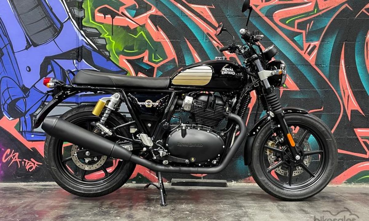 2025 Royal Enfield Interceptor 650:...