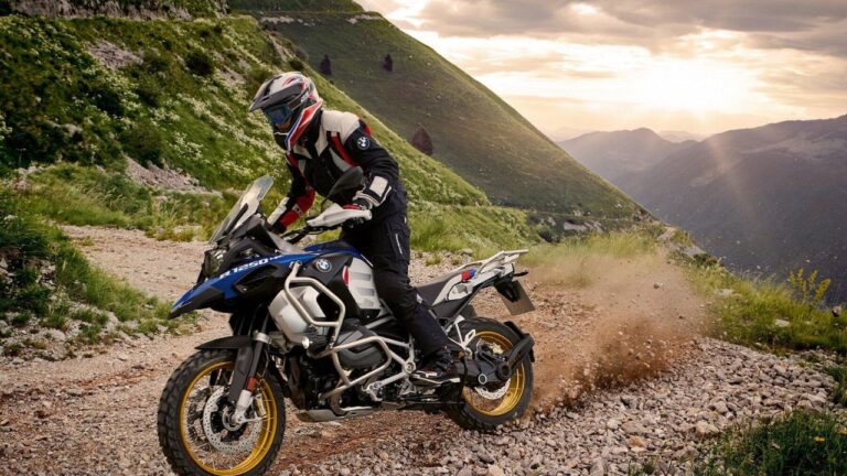 BMW R 1250 GS: Adventurous design meets powerful performance