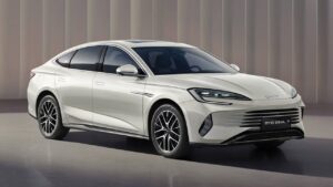 BYD Seal EV 2025 Review : Premium Electric Car with Long Range and Advanced Features in India